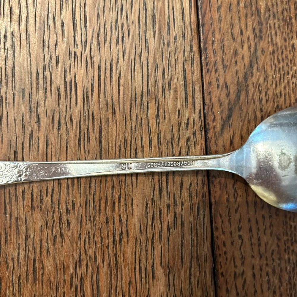 Adoration Silverplate Set - Picture 5 of 8